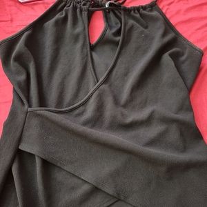 Black sleeveless tie around the neck top